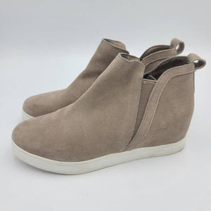 Blondo Suede Hidden Wedge Sneakers Waterproof Size 7